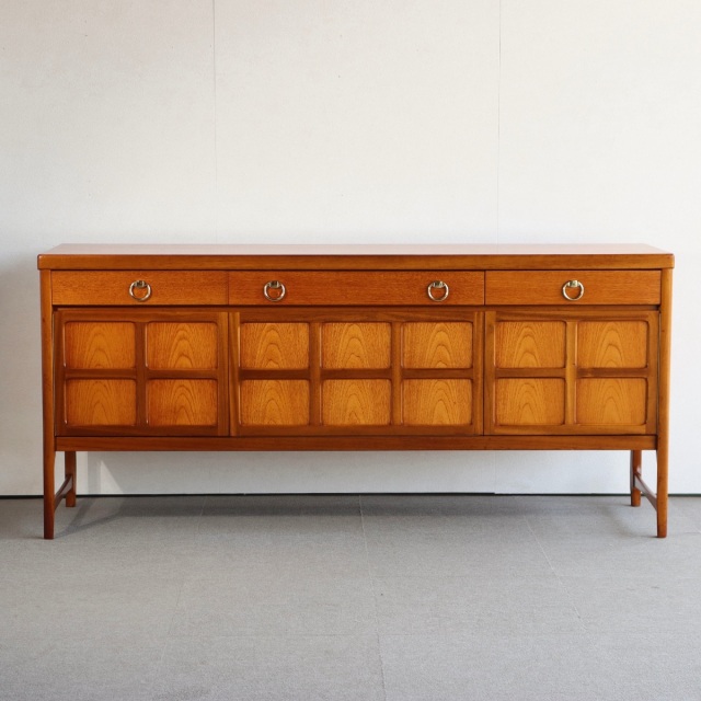 ネイサンのサイドボード