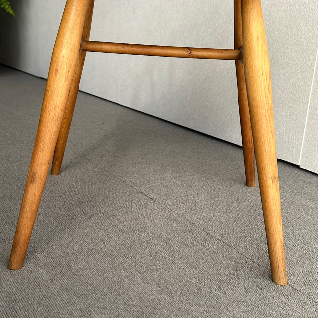 アーコールの椅子