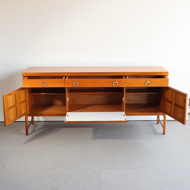 ネイサンのサイドボード