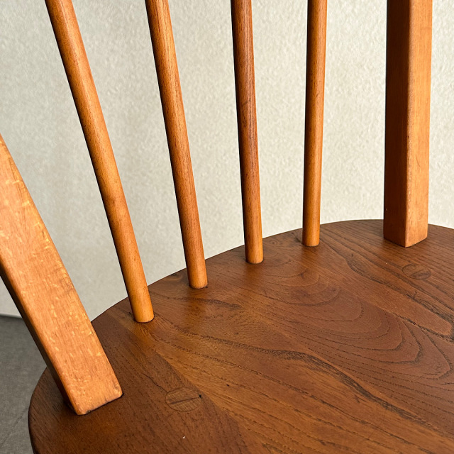 アーコールの椅子