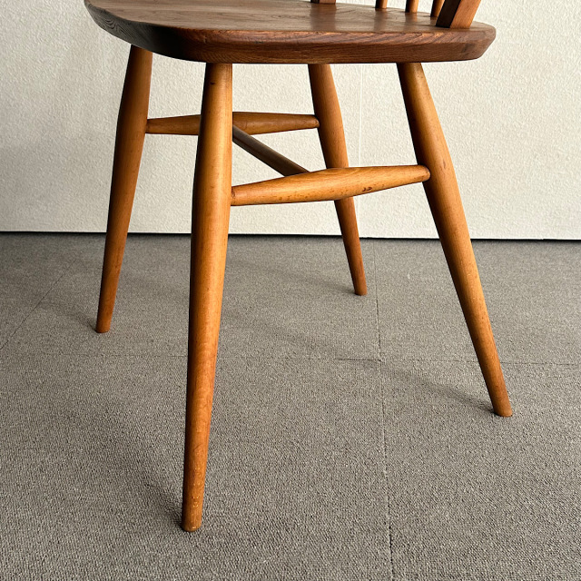 アーコールの椅子