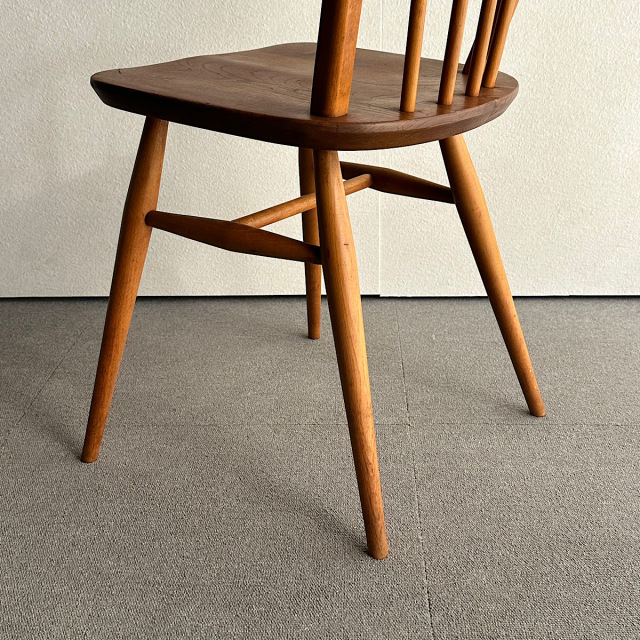 アーコールの椅子