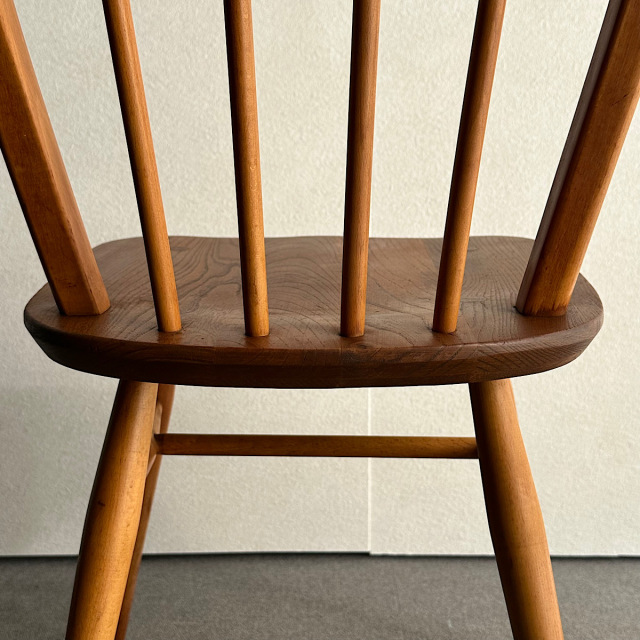 アーコールの椅子