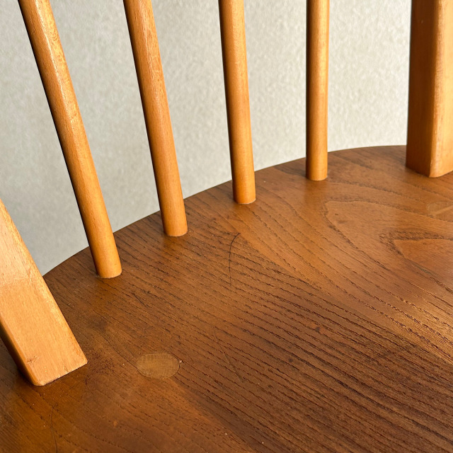 アーコールの椅子