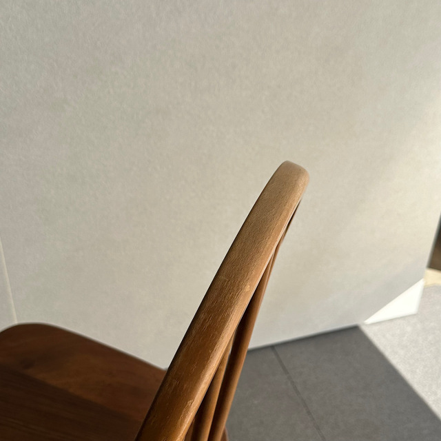 アーコールの椅子