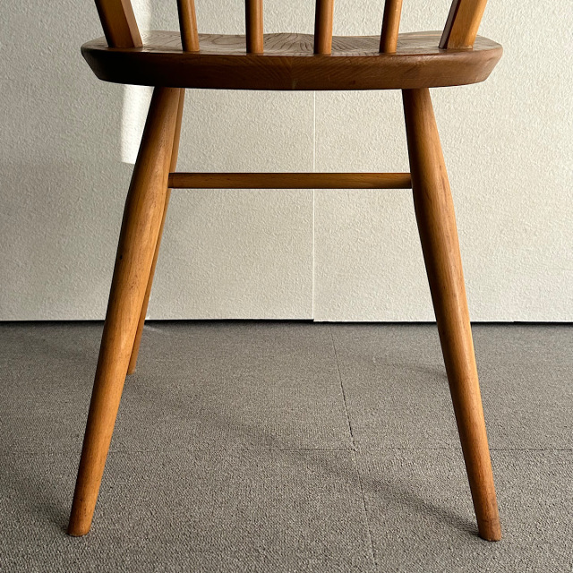 アーコールの椅子