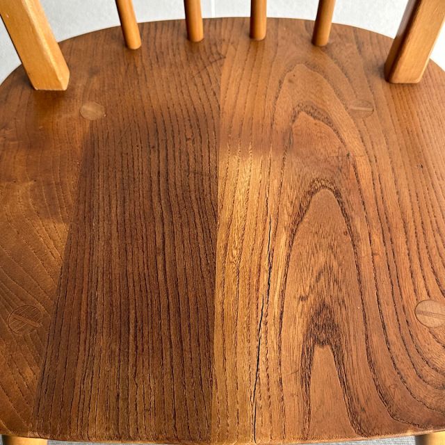 アーコールの椅子