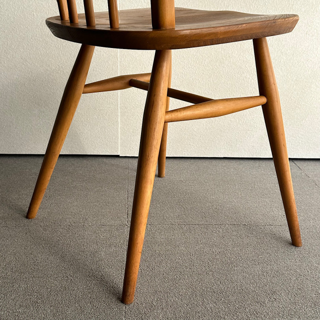 アーコールの椅子