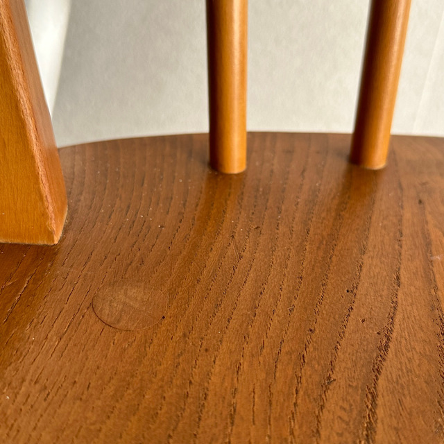 アーコールの椅子