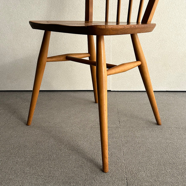 アーコールの椅子