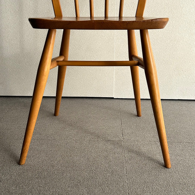 アーコールの椅子