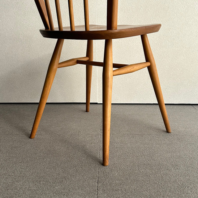 アーコールの椅子