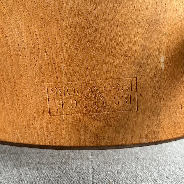 アーコールの椅子