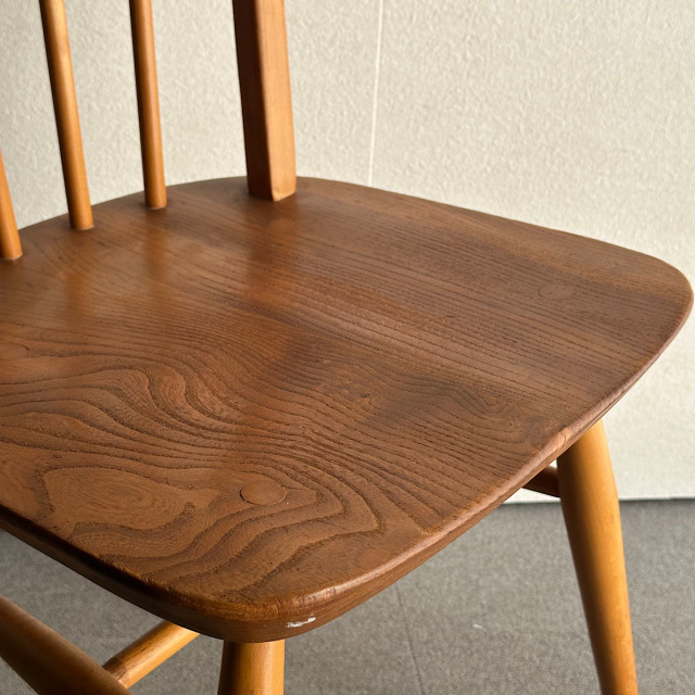 アーコールの椅子