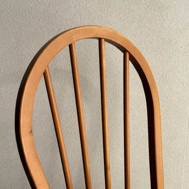 アーコールの椅子