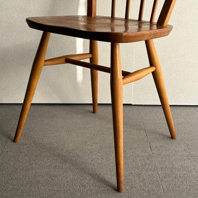 アーコールの椅子