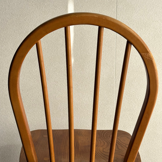 アーコールの椅子