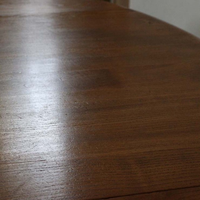 英国製アーコールのヴィンテージダイニングテーブル、両端の天板は折りたたみ可能、ナチュラルカラーの木目が美しい天板。23142