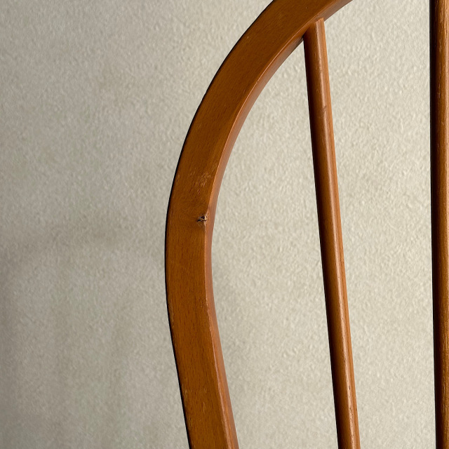 アーコールの椅子