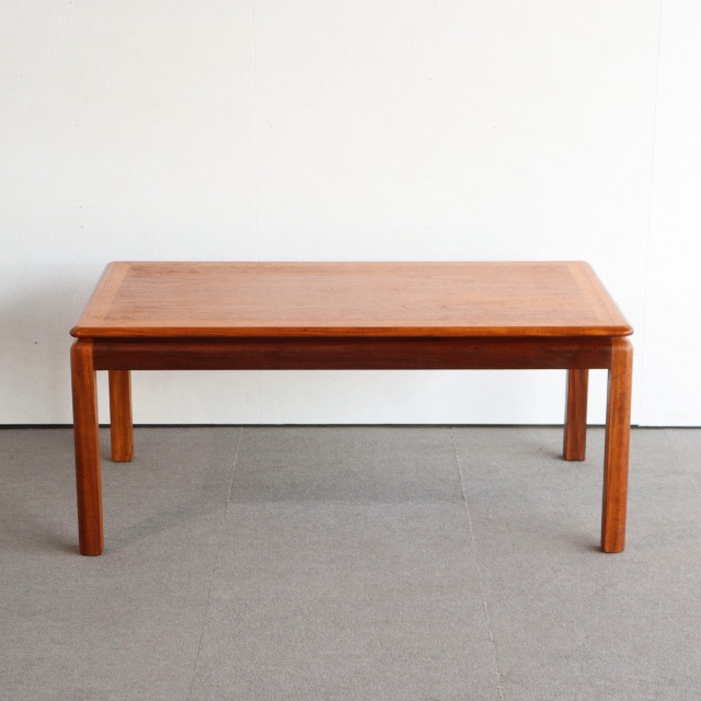 ジープランのコーヒーテーブル