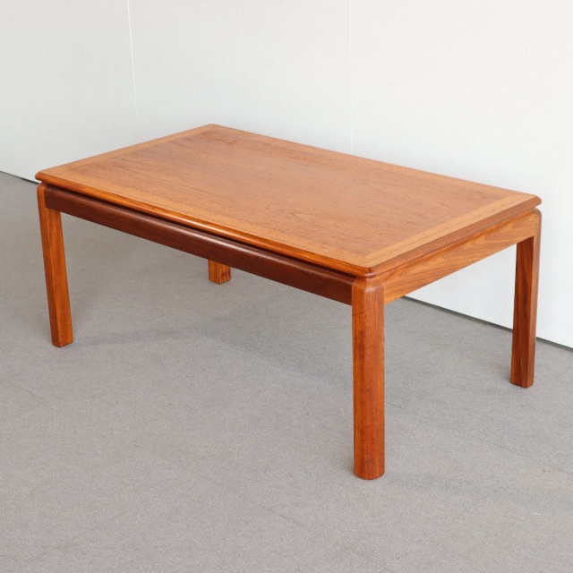 ジープランのコーヒーテーブル