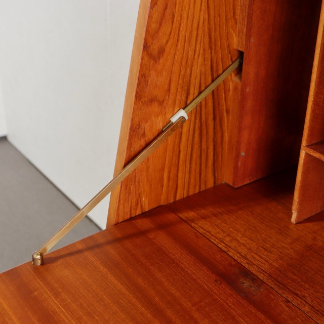 レンプロイREMPLOYのビューロー