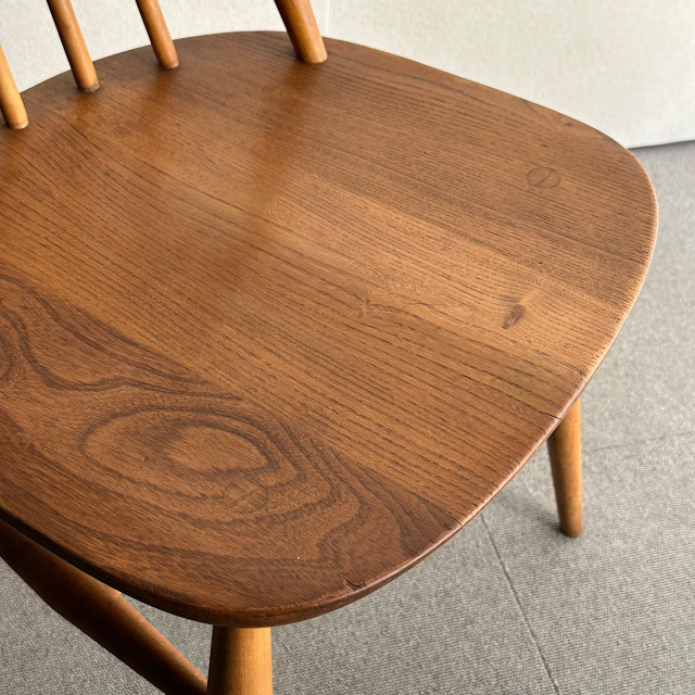 アーコールの椅子