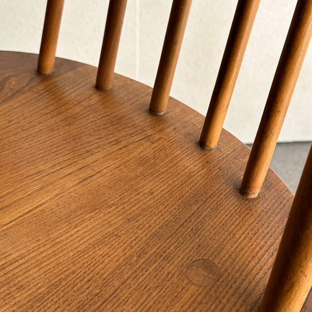 アーコールの椅子