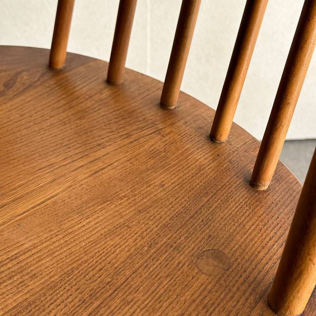 アーコールの椅子