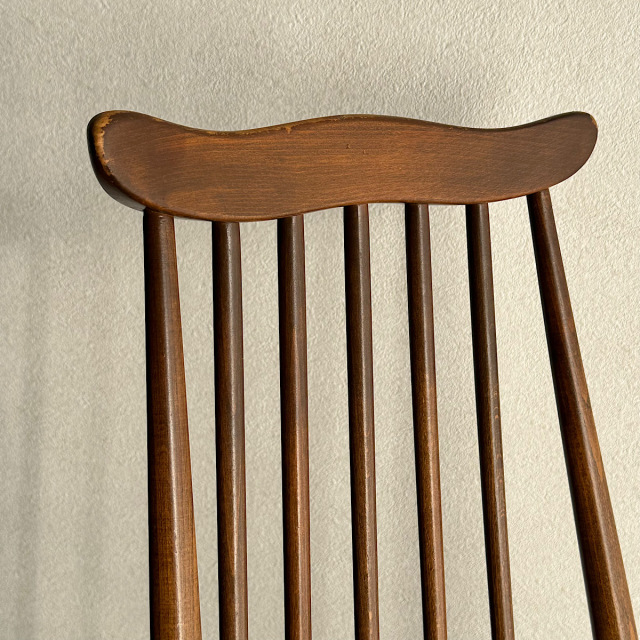 アーコールの椅子