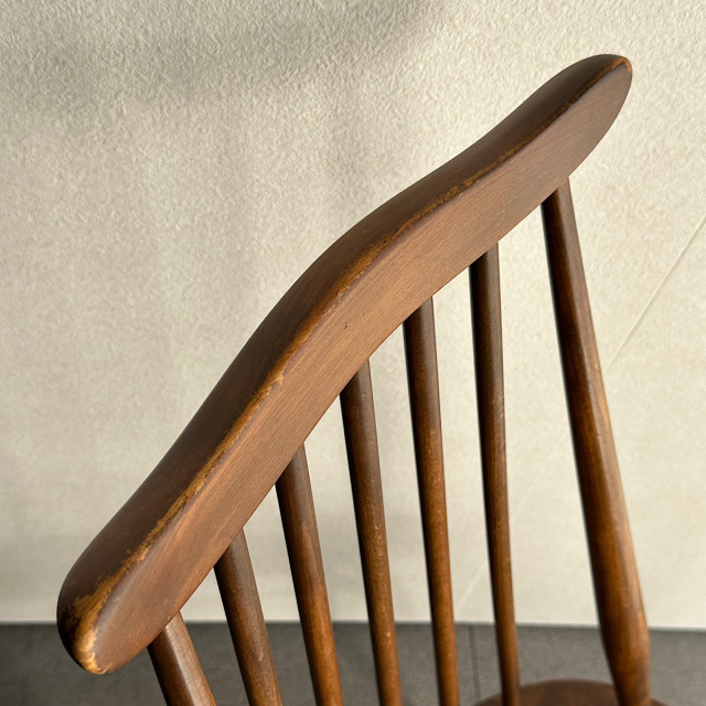 アーコールの椅子