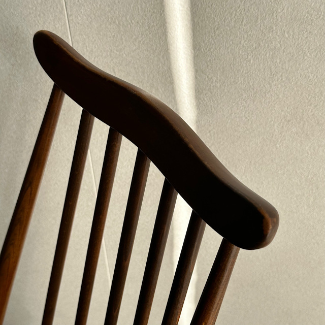 アーコールの椅子