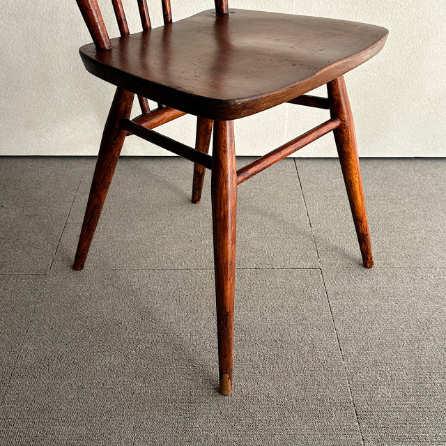 アーコールの椅子