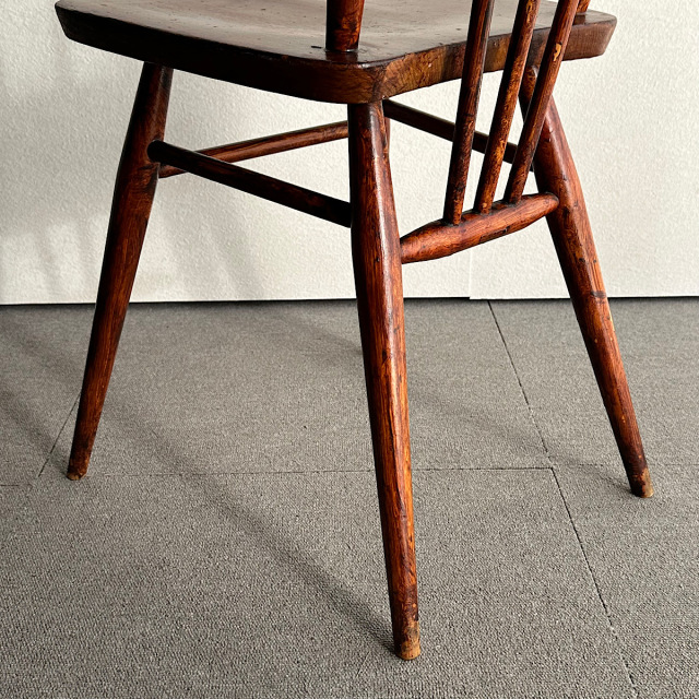 アーコールの椅子