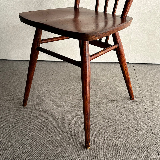 アーコールの椅子