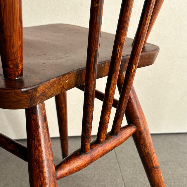 アーコールの椅子