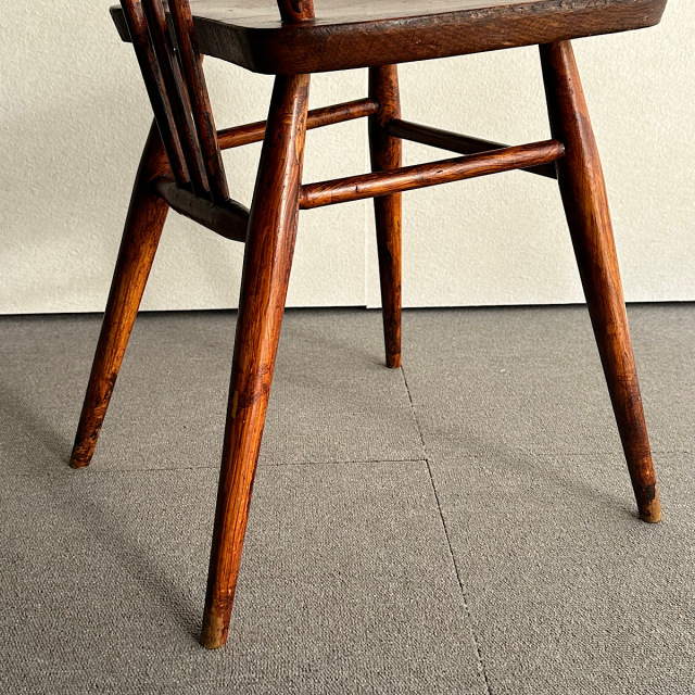 アーコールの椅子