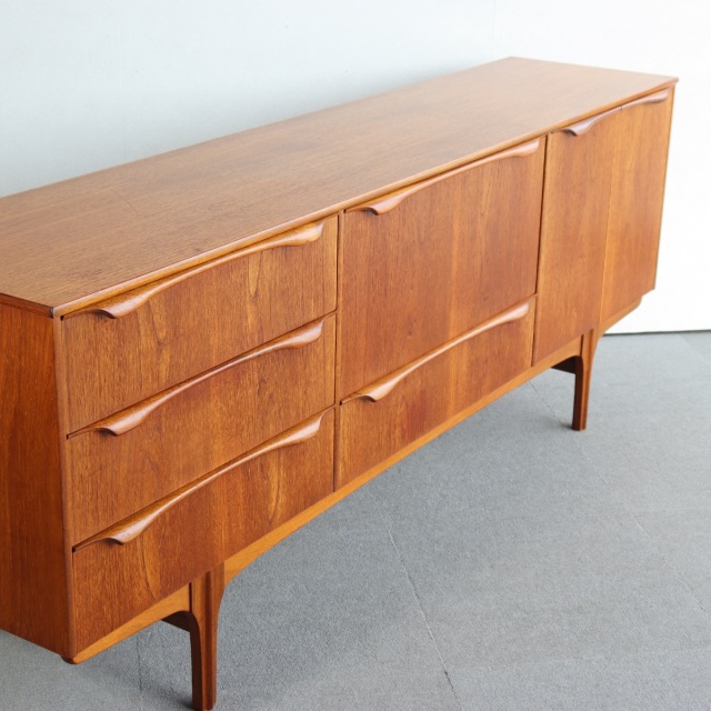 サトクリフオブトッドモーデンSUTCLIFFE OF TODMORDENのサイドボード