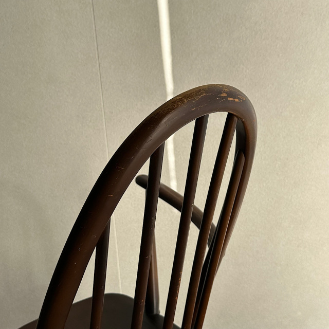 アーコールの椅子