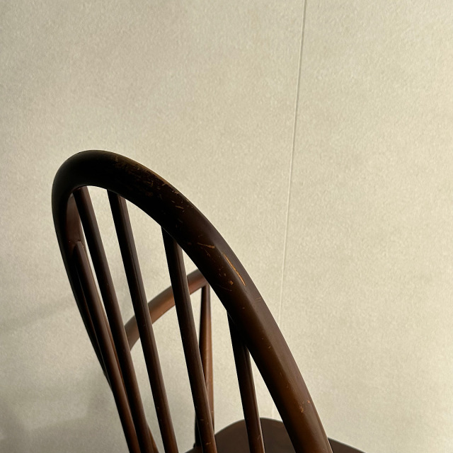 アーコールの椅子