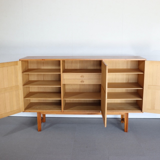 送料込み！ 【39℃】 デンマーク製サイドボード by Kurt Ostervig