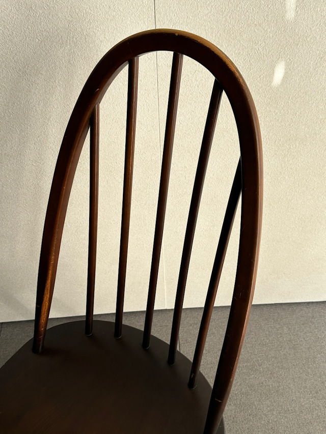 アーコールの椅子