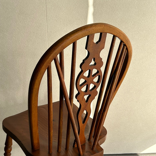 アンティークの椅子