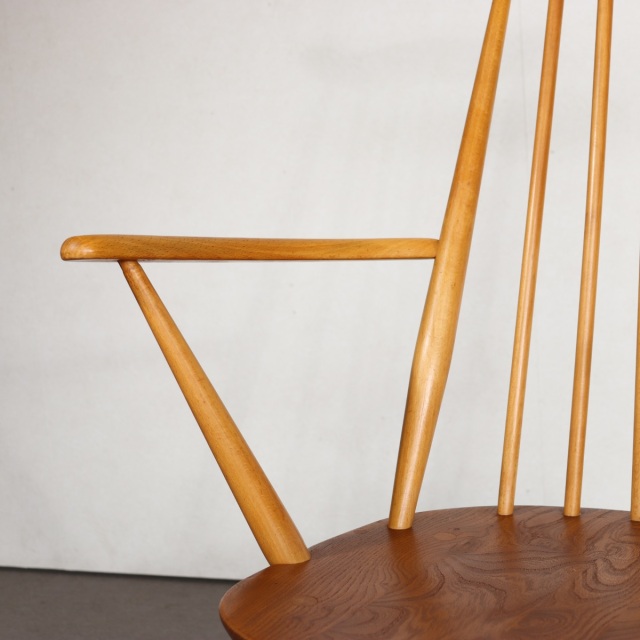 アーコールERCOLゴールドスミスのアームチェア