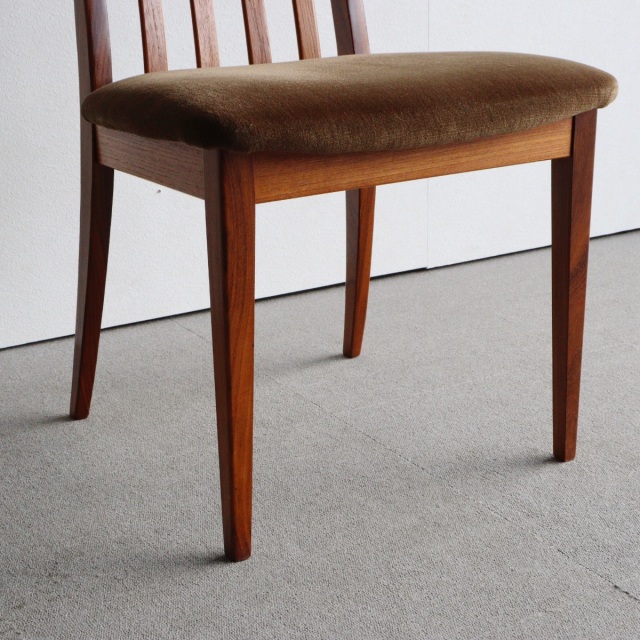 ジープランG-PLANのダイニングチェア