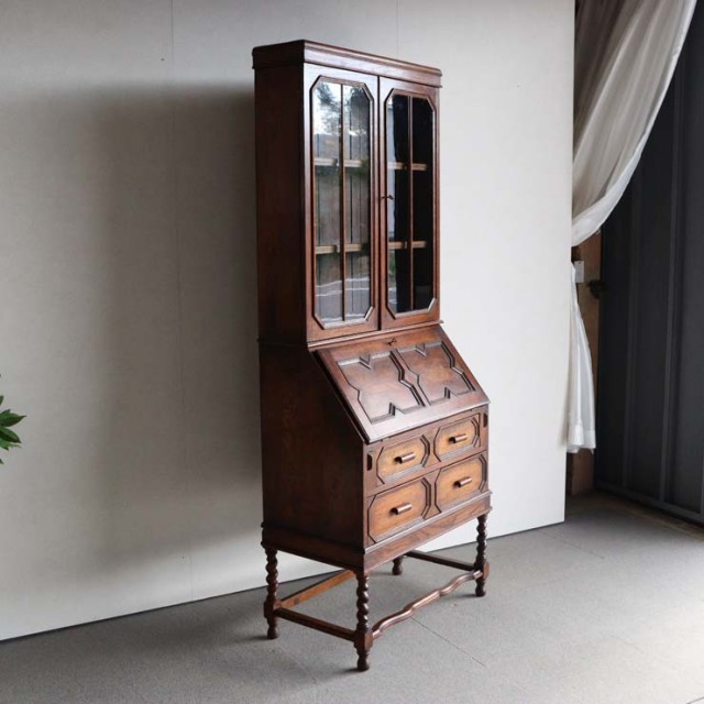 1930年代のアンティークのオーク材のキャビネット