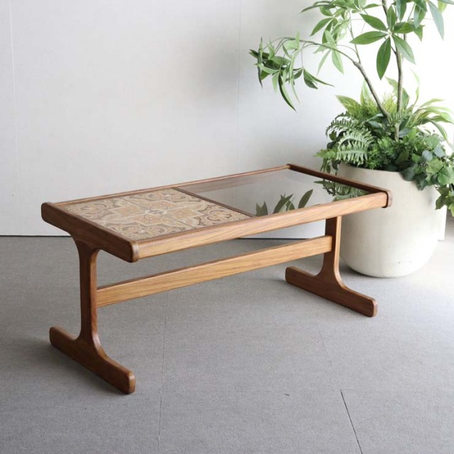 G-PLAN(ジープラン) /タイル ガラストップ コーヒーテーブル G-PLAN(ジープラン) / TILE & GLASS TOP COFFEE TABLE タイル