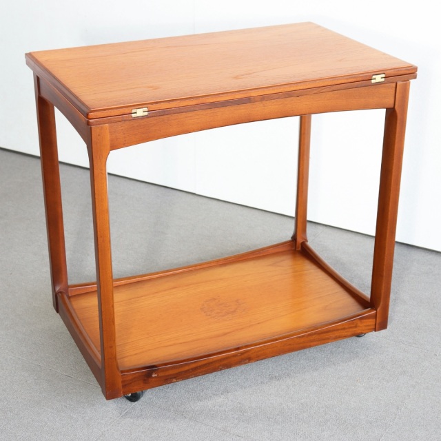 英国ヴィンテージのトロリー