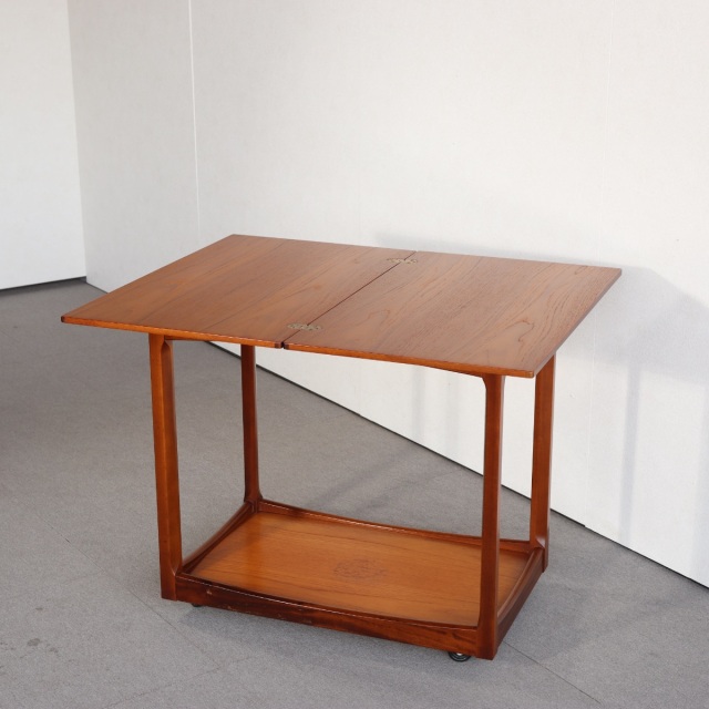 英国ヴィンテージのトロリー