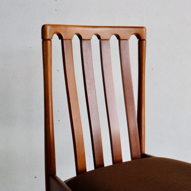 メレデューMEREDEWのダイニングチェア